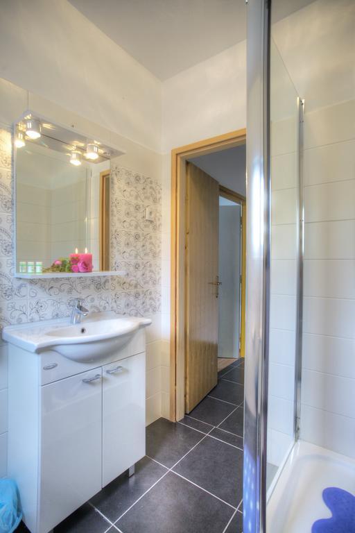 Gina Bed & Breakfast Tisno Dış mekan fotoğraf