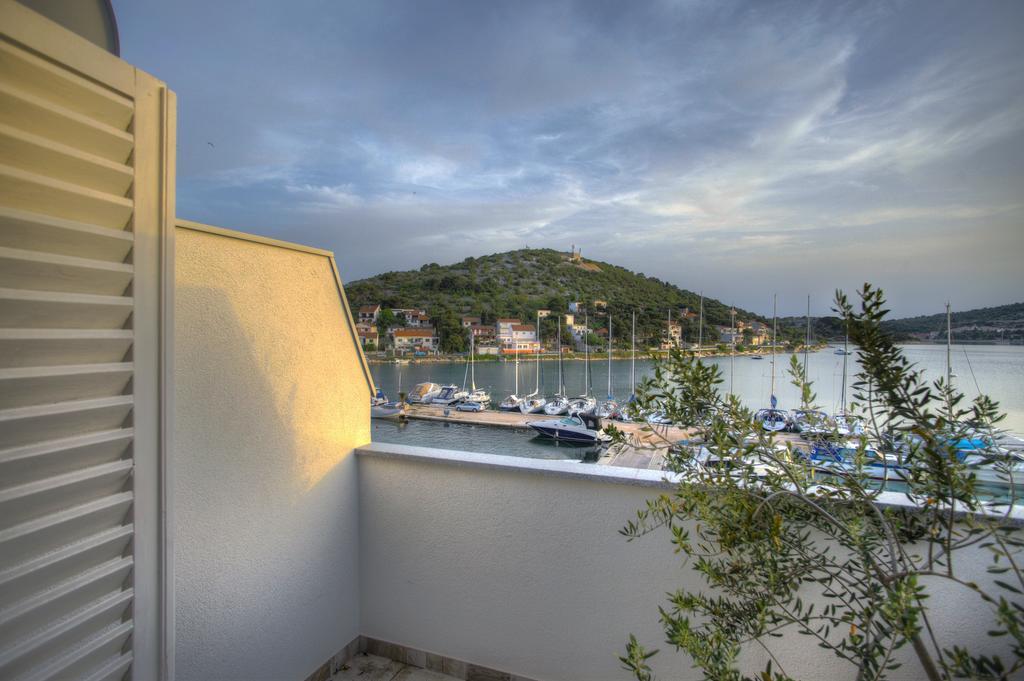 Gina Bed & Breakfast Tisno Oda fotoğraf