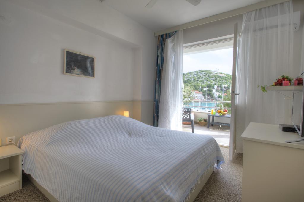 Gina Bed & Breakfast Tisno Oda fotoğraf