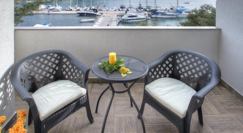 Gina Bed & Breakfast Tisno Oda fotoğraf